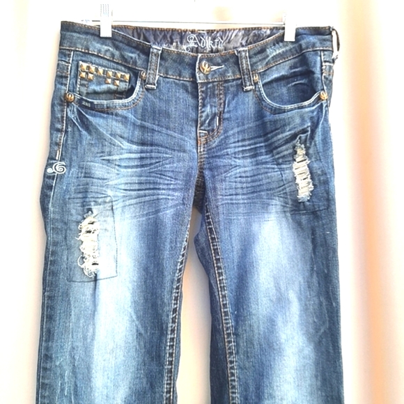 💥 ADIKTD 💥 Distressed Women's Jeans, For Tall gals! - Picture 3 of 6